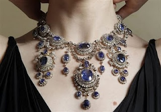 THE ROYALS LOVE OF SAPPHIRES - Percy Marks